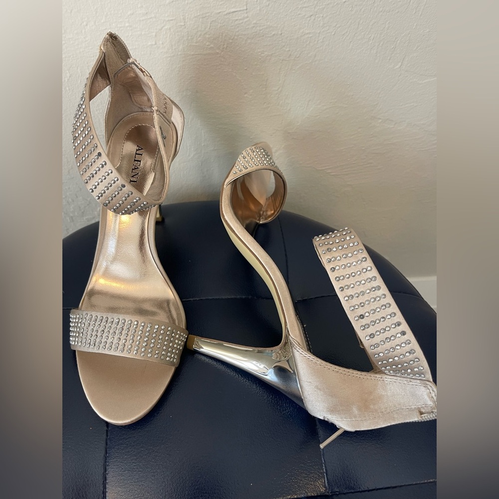 9.5 Alfani Elegant Champagne Studded Women's Heels special occasions